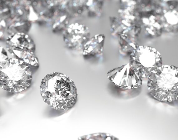 Sell diamonds in Los Angeles - loose stones, engagement rings, and luxury jewelry for top cash